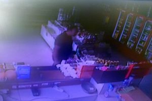 Deprem anı g&uuml;venlik kameralarında