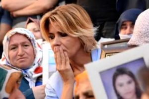 &Ccedil;orlu tren faciasında oğlunu kaybeden anne G&uuml;lben Ergen'e seslendi