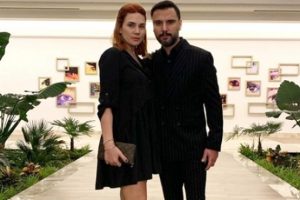 Buse Varol'un fit g&ouml;r&uuml;nt&uuml;s&uuml; dikkat &ccedil;ekti