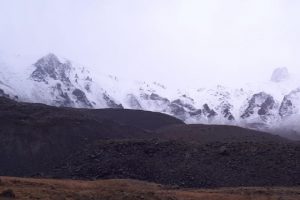Erciyes Dağı'na mevsimin ilk karı yağdı