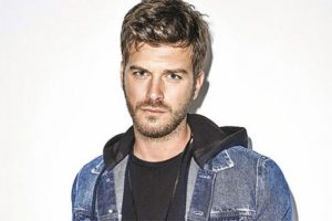Kıvan&ccedil; Tatlıtuğ yeni anlaşmasıyla servet kazandı!
