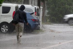 &Ccedil;anakkale'ye yağmur uyarısı