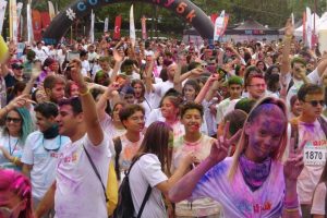 Bursa'da renkli koşu festivali coşkusu