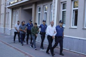 &Ccedil;anakkale'de nitelikli yağmaya 8 g&ouml;zaltı