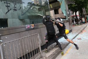 Hong Kong y&ouml;netimi: Şiddet &ccedil;&ouml;z&uuml;m değil