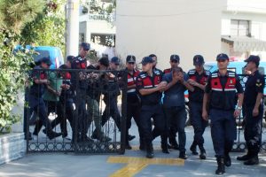 Afyonkarahisar'da 15 kişilik hırsızlık &ccedil;etesi &ccedil;&ouml;kertildi