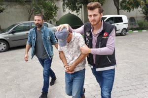 Satışa hazır paketler halinde kokain ile yakalandı