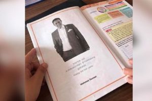 T&uuml;rk&uuml;c&uuml; Mahmut Tuncer ders kitabında
