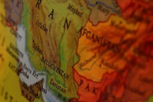 İran alıkoyduğu BAE'ye ait teknedeki 11 kişiyi g&ouml;zaltına aldı