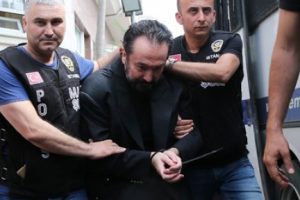 Adnan Oktar bug&uuml;n hakim karşısına &ccedil;ıkıyor