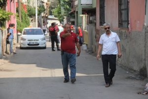 İnternetten mahallenin haritasını indirerek zanlıyı yakaladılar