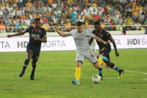 Adis Jahovic'ten 8 ma&ccedil;ta 6 gol