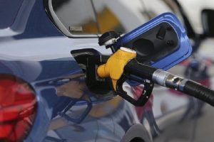 Benzin ve motorine bu geceden itibaren zam