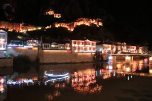 Amasya turuncuya b&uuml;r&uuml;nd&uuml;