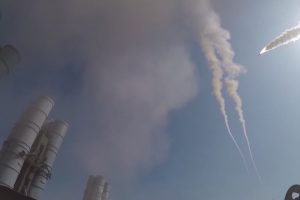 Rusya'da ger&ccedil;ekleşen dev tatbikatta S-400'ler kullanıldı