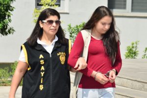 Ailecek kuyumcuya gidip y&uuml;z&uuml;k &ccedil;aldılar