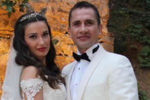 Yağmur Sarnı&ccedil; i&ccedil;in yasak aşk iddiası!