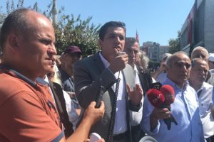 Vatan Partisi'nden İBB'de işten &ccedil;ıkarılan iş&ccedil;ilere destek