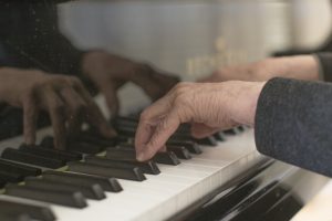 Polonya'da piyaniste piyano &ccedil;alma cezası