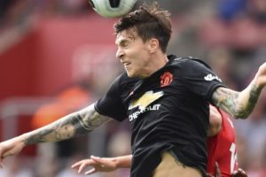 Manchester United, Lindel&ouml;f'&uuml;n s&ouml;zleşmesini 2024 yılına kadar uzattı