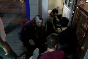 Metrob&uuml;ste yer kapma tartışması kanlı bitti