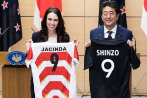 Yeni Zelanda Başbakanı Ardern, Japonya ziyaretinde '&Ccedil;in' diye seslendi