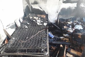 Buzdolabı bomba gibi patladı