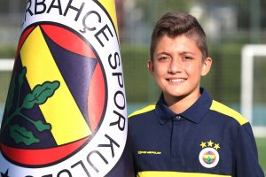 Akhisarspor'un gen&ccedil;lerini Fenerbah&ccedil;e kaptı