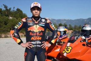 Milli motosiklet&ccedil;i Deniz &Ouml;nc&uuml; İspanya'da piste &ccedil;ıkacak