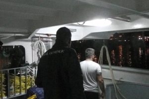 Balık&ccedil;ı teknesinde 4 bin 500 litre ka&ccedil;ak akaryakıt ele ge&ccedil;irildi