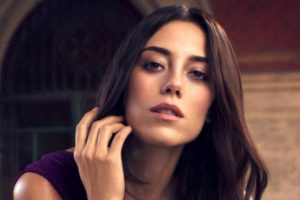 Cansu Dere'nin yeni dizisi belli oldu!