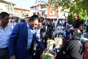 Bursa Osmangazi Belediye Başkanı D&uuml;ndar: "K&ouml;yl&uuml; &uuml;reticimiz kazansın istiyoruz"