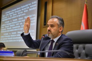 Bursa B&uuml;y&uuml;kşehir Belediyesi'nin meclis toplantısı canlı yayınlandı
