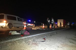 TIR ile trakt&ouml;r &ccedil;arpıştı: 1 &ouml;l&uuml;