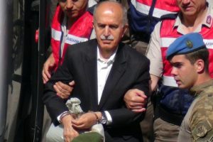 FET&Ouml;'den yargılanan eski Bursa Valisi Harput: Aldığım h&uuml;k&uuml;m hukuka uymuyor