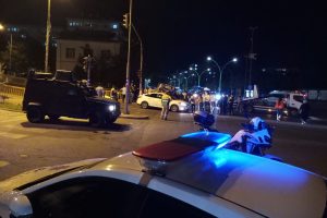 Sivil polis otosu kaza yaptı: 3'&uuml; polis 5 yaralı
