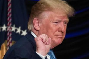 ABD'li siyaset&ccedil;ilerden Trump'a İran tepkisi! 'Savaş &ccedil;&ouml;z&uuml;m değil'