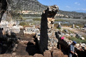 Myra-Andriake kazılarında Batı Hamamı g&uuml;n ışığına &ccedil;ıkarıldı