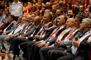 Kayserispor i&ccedil;in d&uuml;zenlenen yardım gecesinde 80 bin 349 forma satıldı