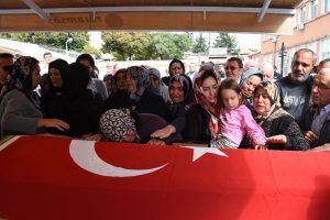 Tren kazasında &ouml;len makinistlere veda