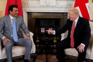 Johnson, Katar Emiri ile bir araya geldi
