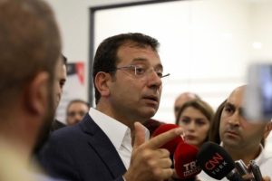 İmamoğlu'ndan 'Şehir Tiyatroları' iddialarına ilk yorum: G&uuml;l&uuml;n&ccedil; ve utan&ccedil; verici