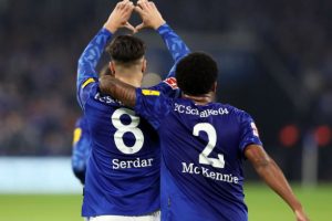 Schalke 04'e 3 puanı Suat Serdar getirdi