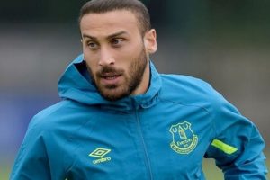 Cenk Tosun Katar'dan gelen teklifleri reddetti!