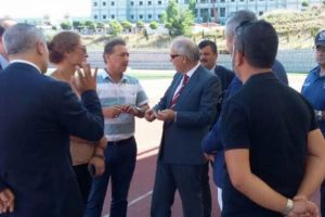 Bekar erkeklere ma&ccedil; izlemeyi yasakladılar