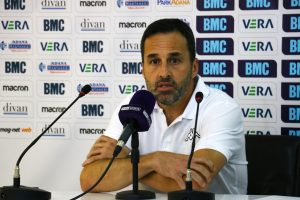 Bursaspor Teknik Direkt&ouml;r&uuml; Koşukavak: "Oyunun yabancısı olduk"