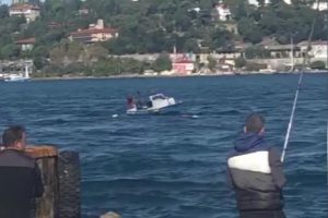 Boğaz'da ka&ccedil;ak midye avlayan tekne battı