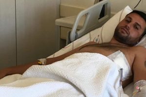 Husumetlisi tarafından 8 yerinden bı&ccedil;aklandı