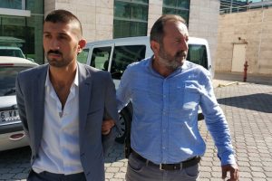 D&uuml;ğ&uuml;nde dehşet sa&ccedil;anlar hakim karşısında!