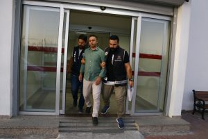 Şafak vakti FET&Ouml;'ye baskın